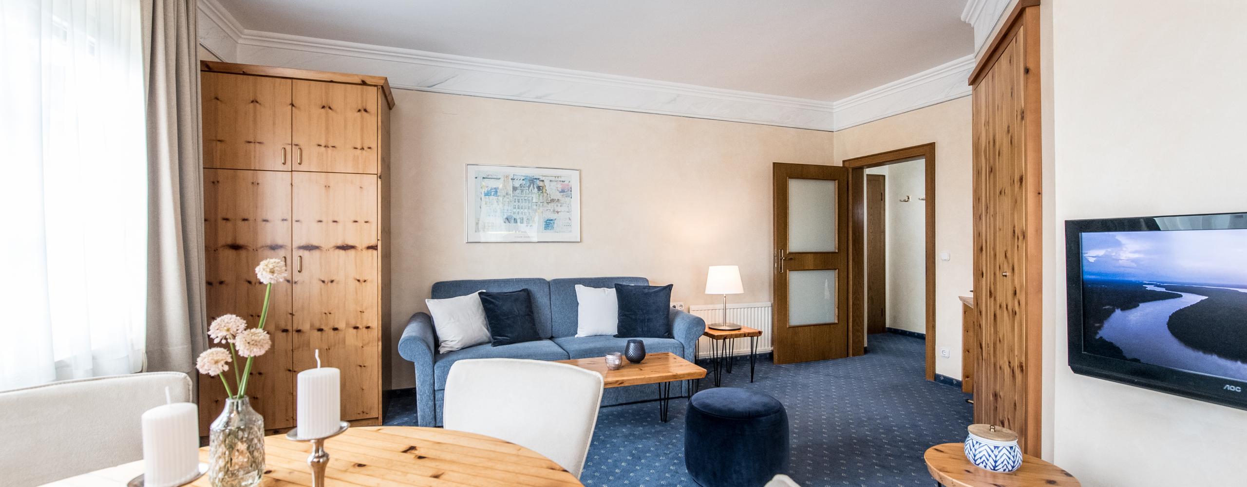 XL-Zimmer Sommerzeit 44 m² mit Schlafzimmer und Wohnzimmer KPH_5369