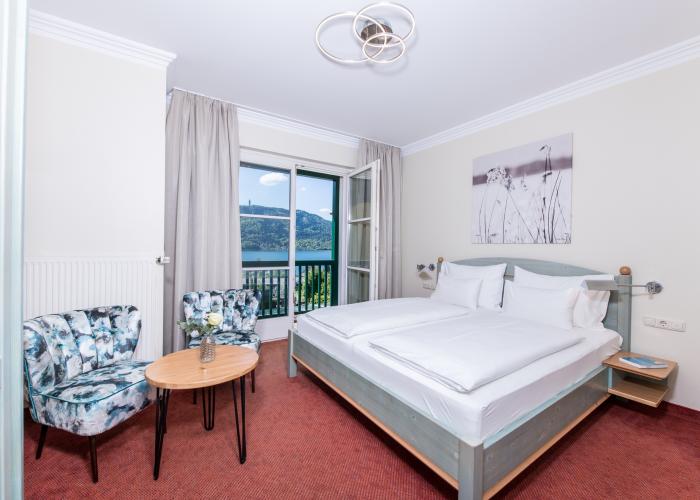 SEESTERN - Doppelzimmer 18 m² mit Südbalkon und Seeblick  KPH_9590