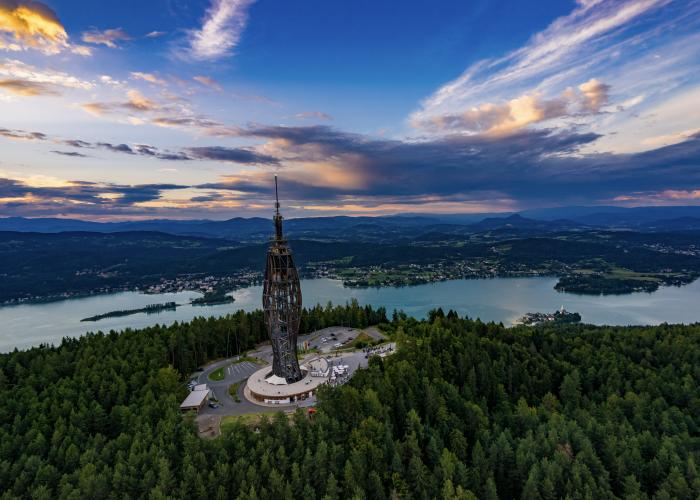 Aussichtsturm Pyramidenkogel mit traumhafter Fernsicht  46367392571_1ce2fc8536_o