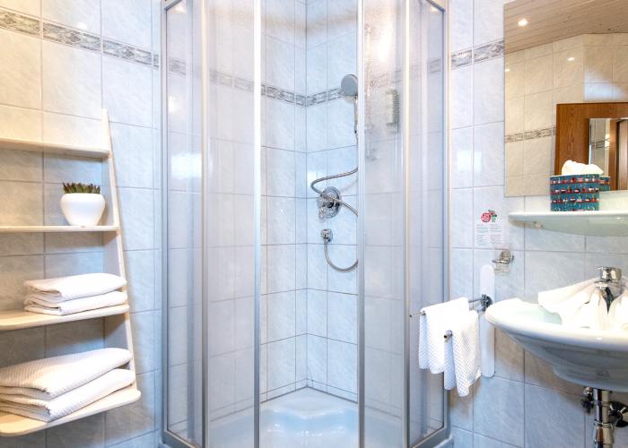 Bad - Symbolbild Ferienwohnung AhornBadhoch